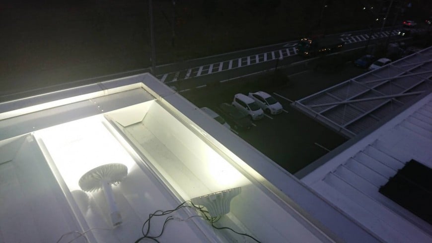LED屋上から照射